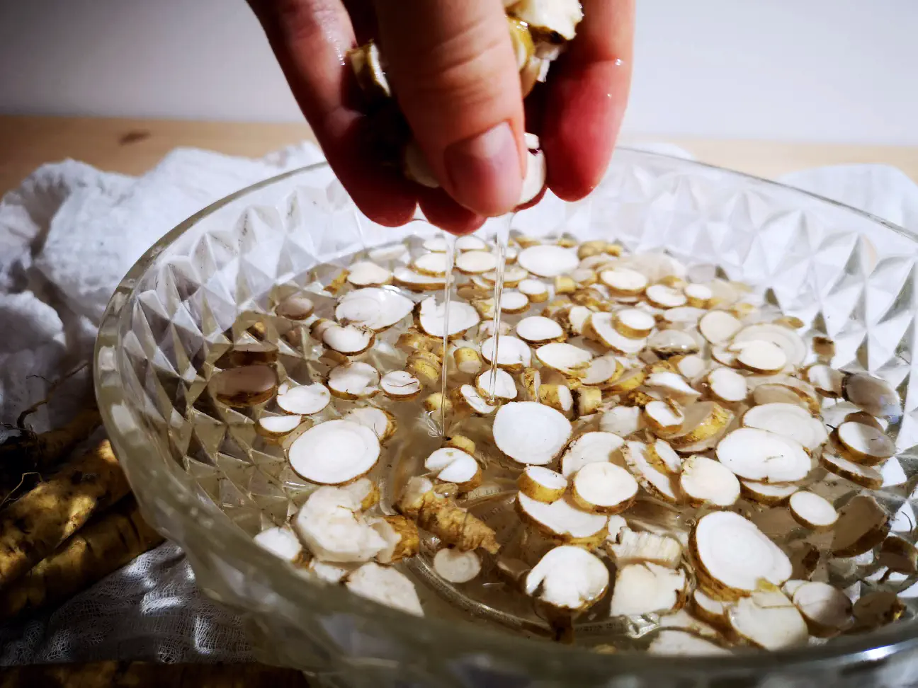 The marshmallow root contains a lot of mucilage, so the water is quite thick &ndash; similar texture to egg white, as seen in the picture.